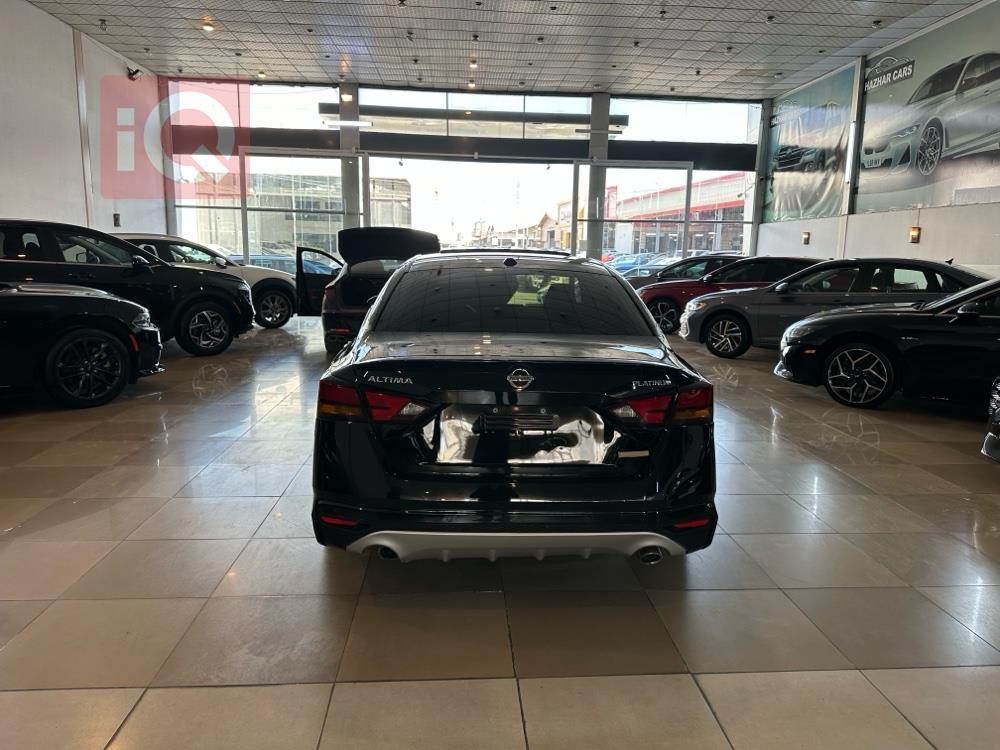 نيسان ألتيما